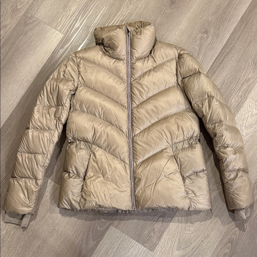 Athleta Light gold Puffer Jacket XS